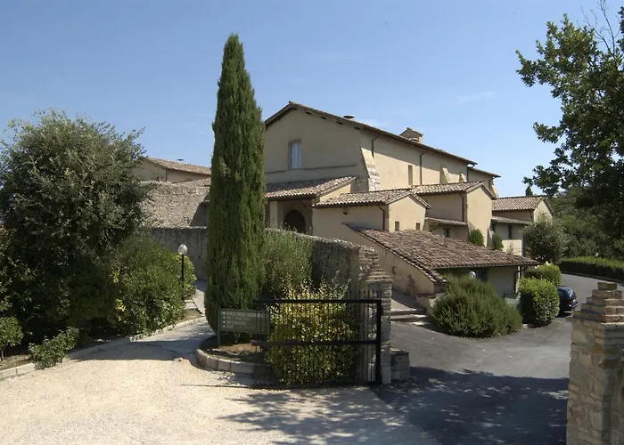 Abbazia Collemedio & Hotel 4*