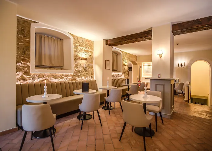 Abbazia Collemedio & Hotel Collazzone